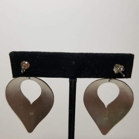 925 Sterling Silver Non Tarnish Unique Teardrop Inverted Pear Post Earrings - Picture 2 of 8
